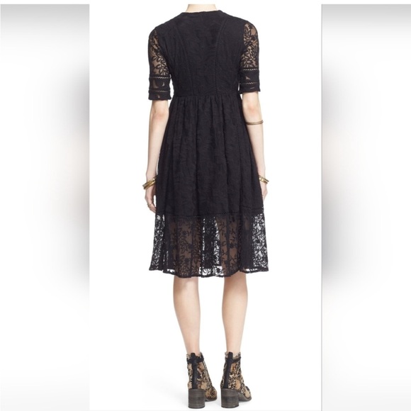 FREE PEOPLE Mountain Laurel Embroidered
Lace Dress Size 2 - Picture 3 of 9
